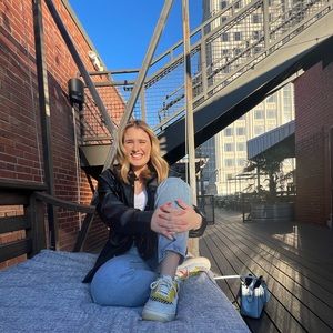 Meet your Posher, Olivia